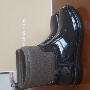 Micheal Kors Rain bootie BNWT